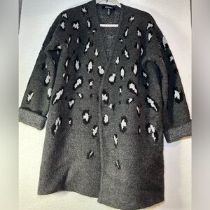 Ellen Tracy downtown glam animal print cardigan sweater Comfy Cozy Wrap Grey